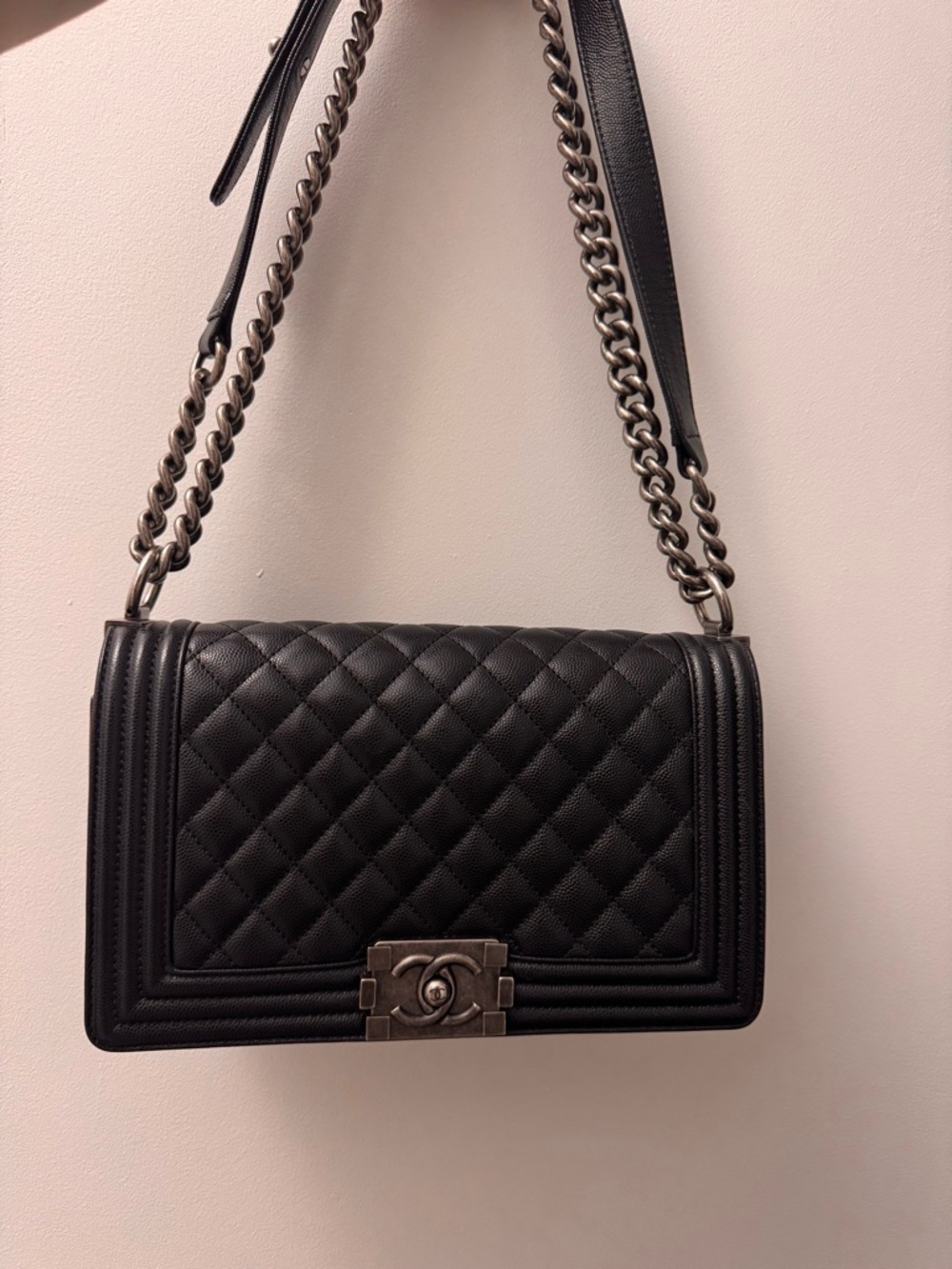 CHANEL Black Quilted Boy Flap Shoulder Bag with Gunmetal Hardware